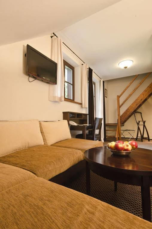 Hotel Annín Екстериор снимка